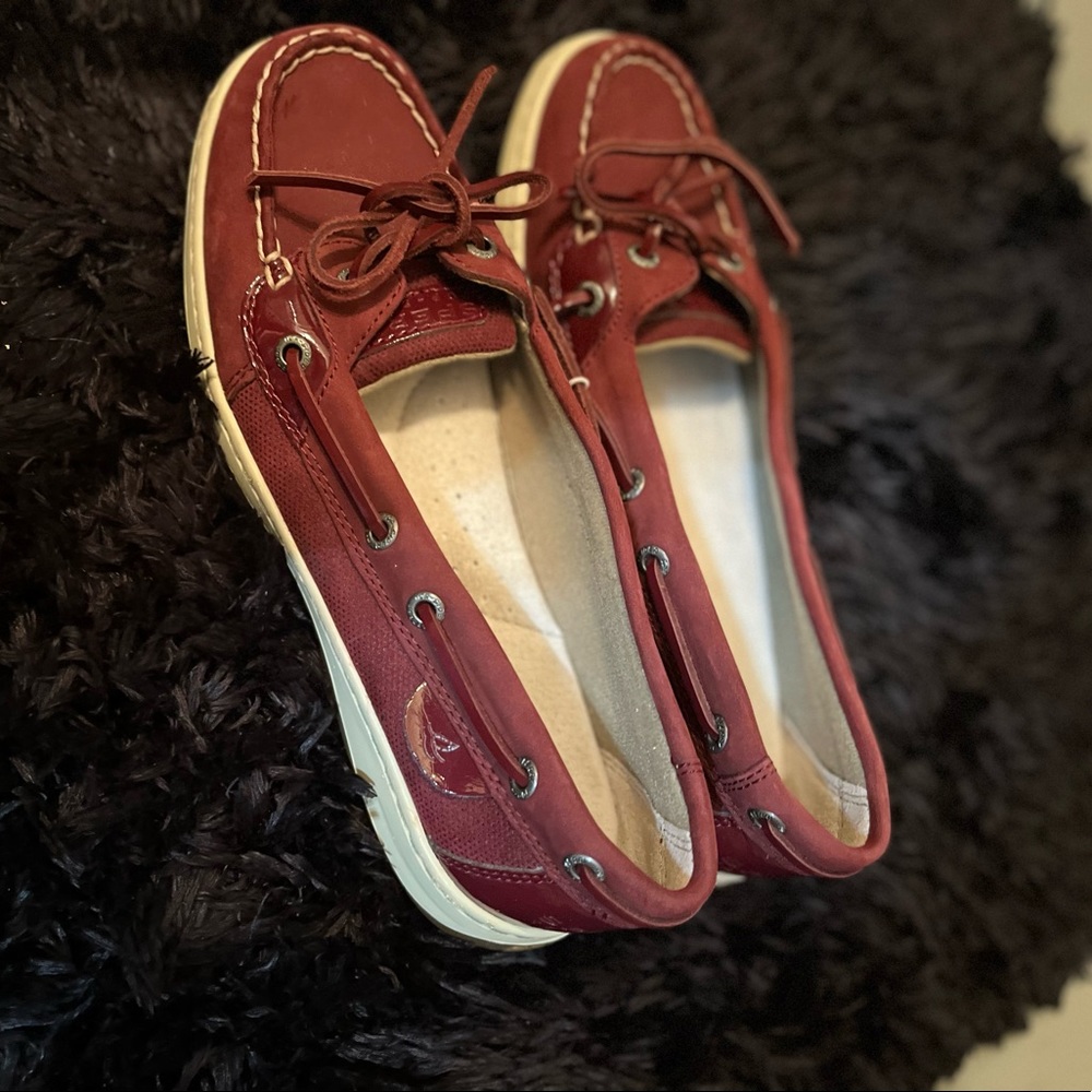 Burgundy Sperry Boat shoes size 8. New